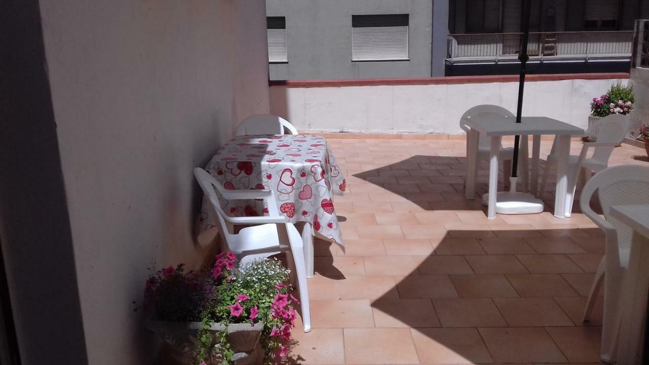 Camere In Affitto Sássari Exterior foto